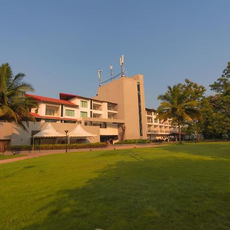 Signature Club Resort Devanahalli Bagian luar foto