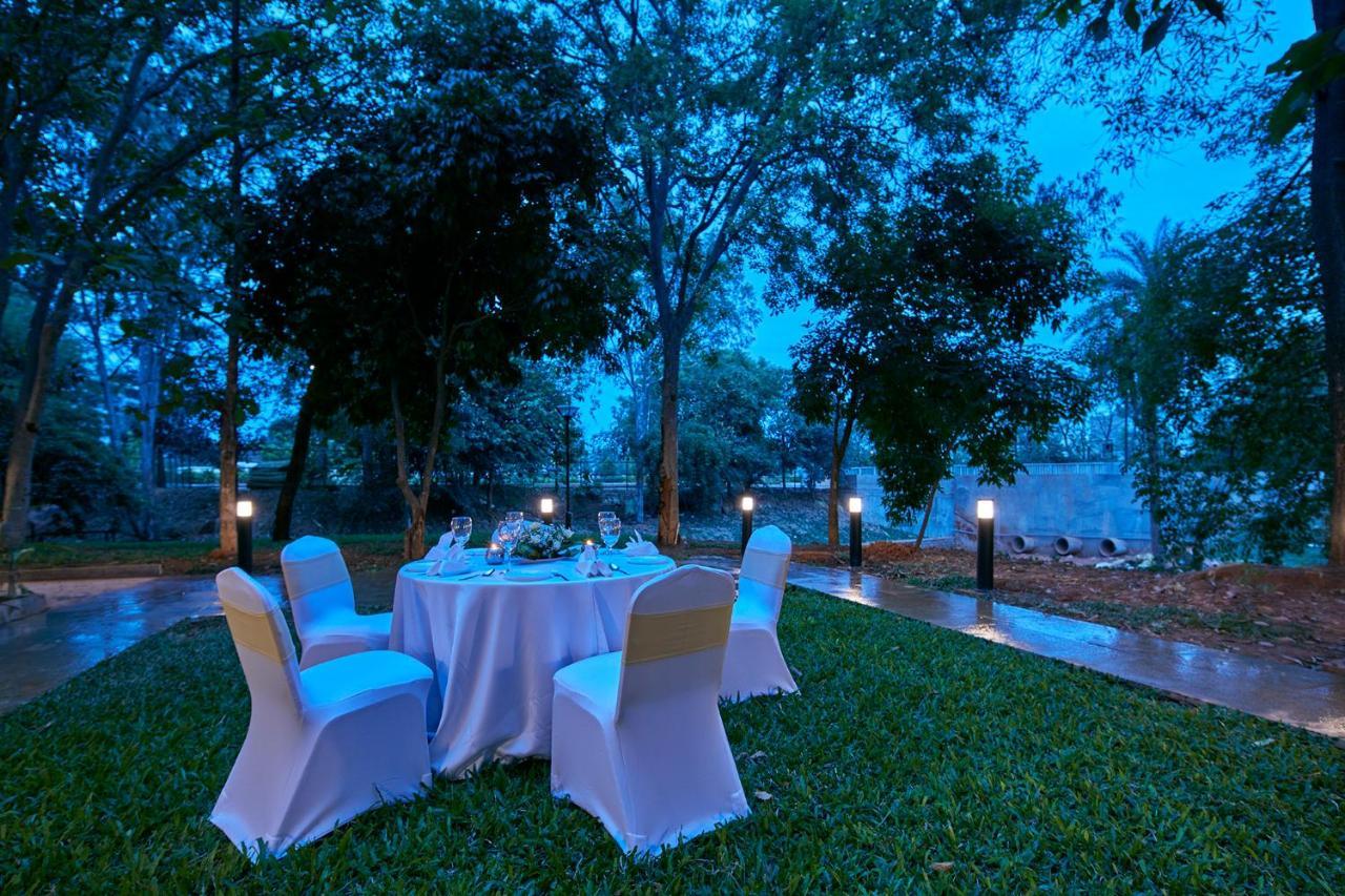 Signature Club Resort Devanahalli Bagian luar foto