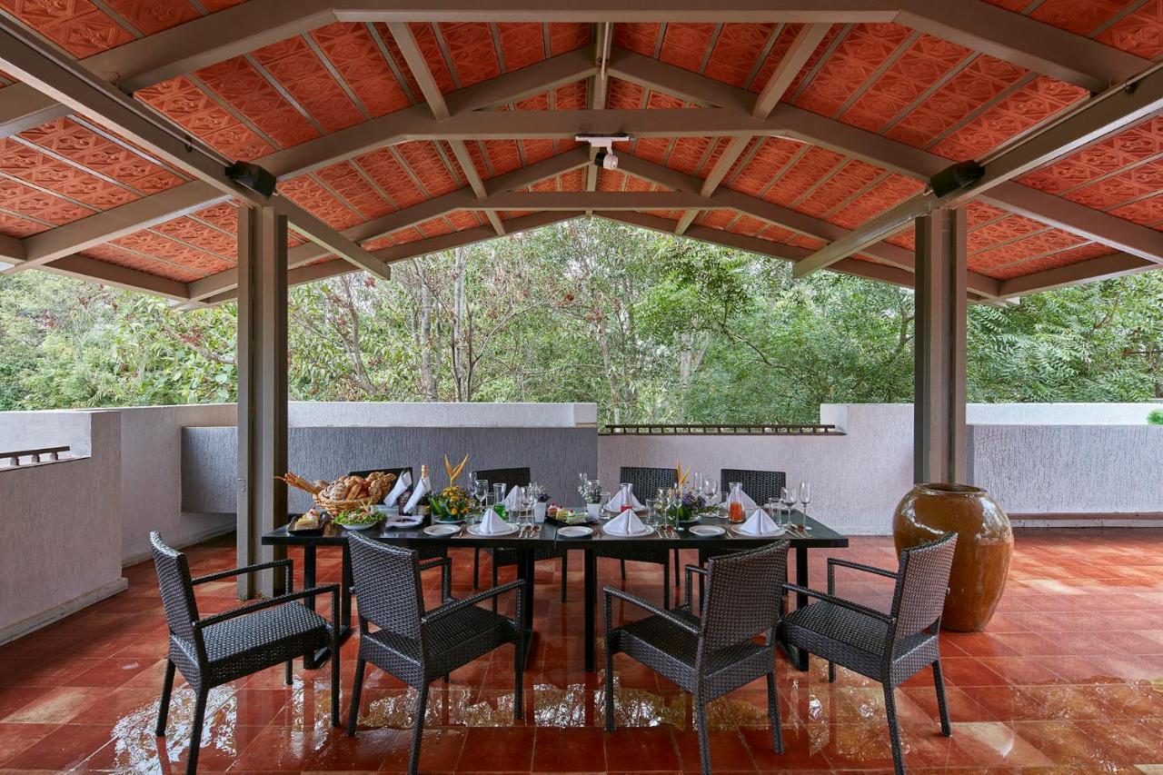 Signature Club Resort Devanahalli Bagian luar foto