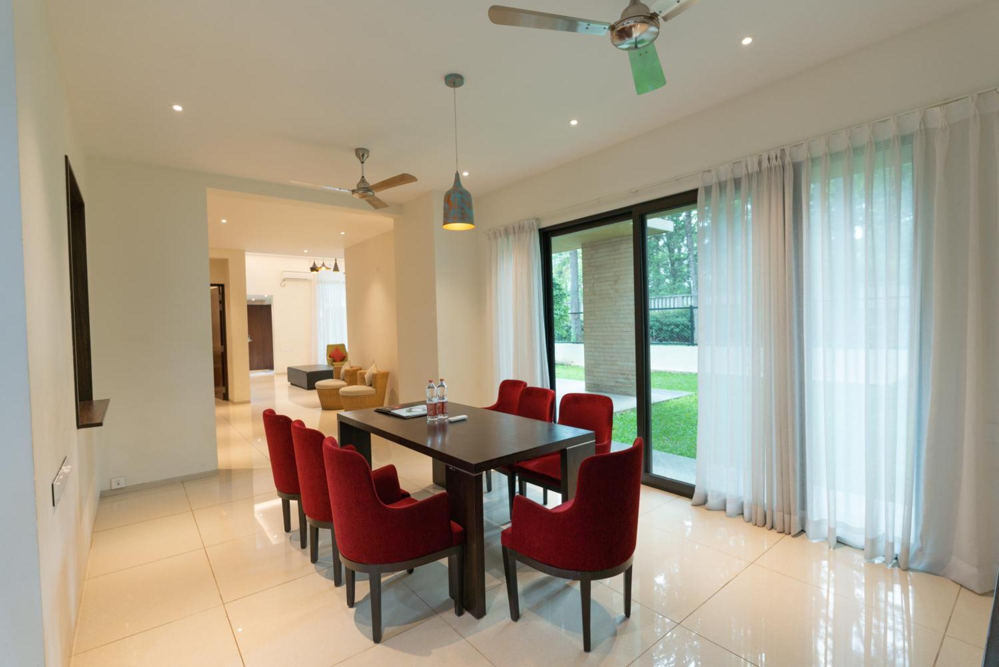 Signature Club Resort Devanahalli Bagian luar foto