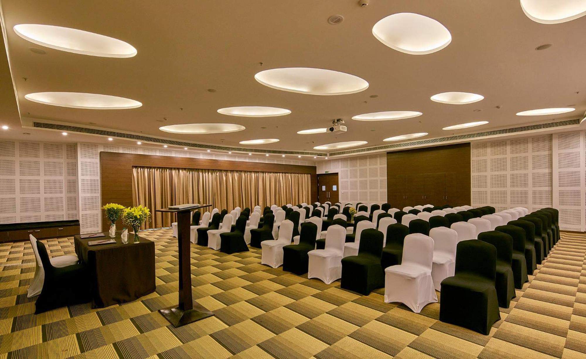 Signature Club Resort Devanahalli Bagian luar foto