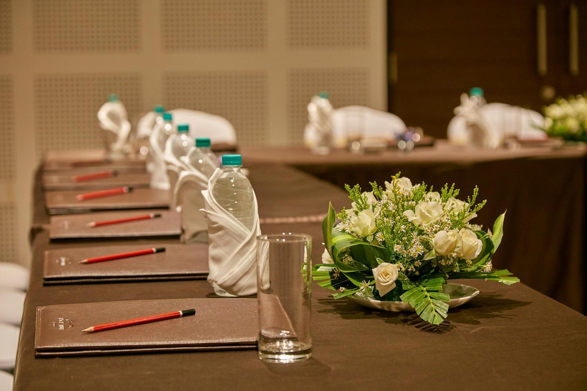Signature Club Resort Devanahalli Bagian luar foto